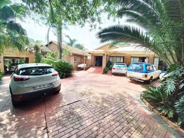 5 Bedroom House