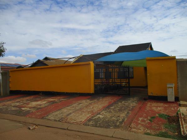 2 Bedroom House