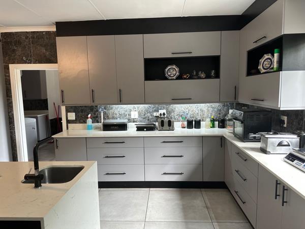 5 Bedroom House