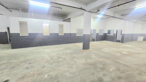 727.7  m² Commercial space