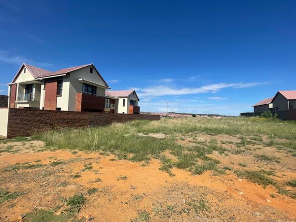 826 m² Land