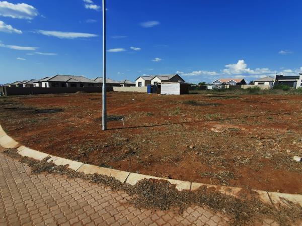 768 m² Land