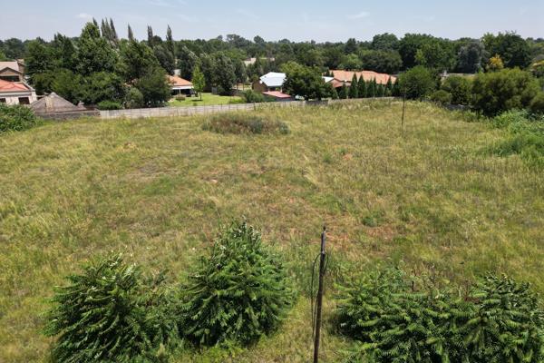 2 000 m² Land