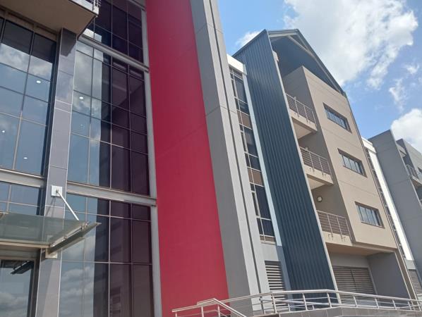 223  m² Commercial space