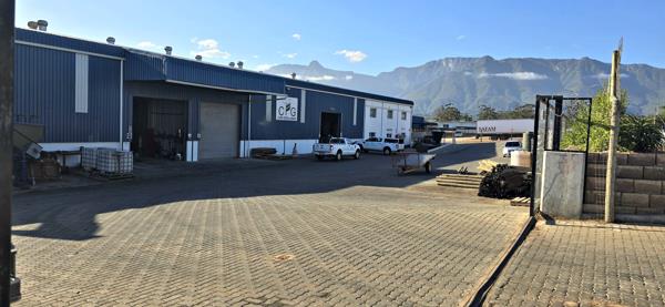 1 785  m² Commercial space