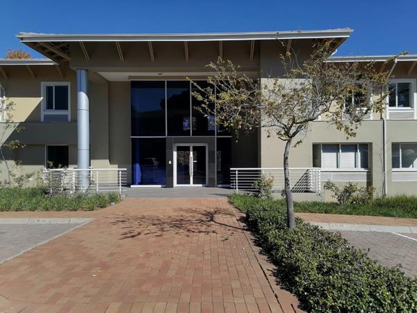 837 m² Commercial space