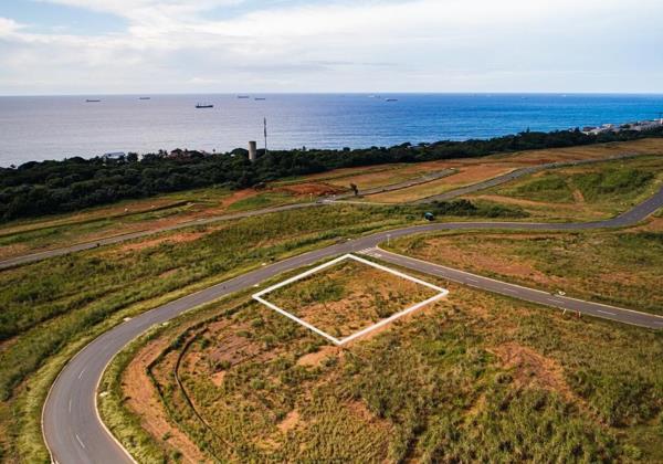 931 m² Land