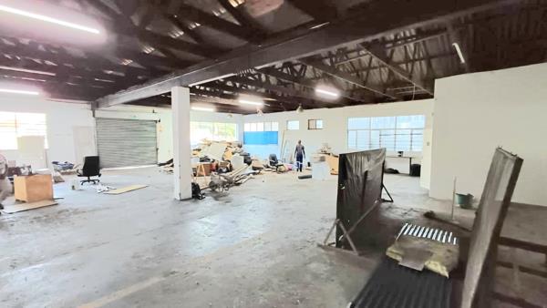 400  m² Commercial space