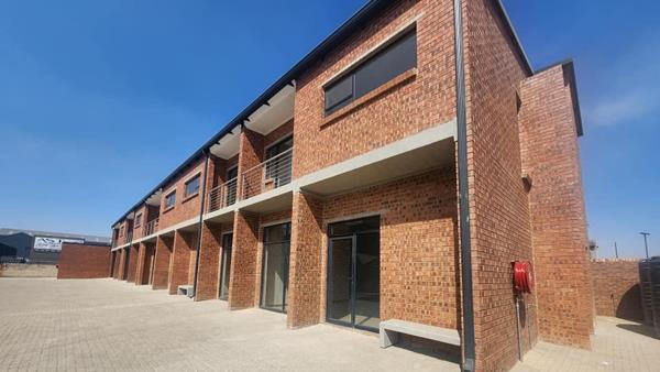 157  m² Commercial space