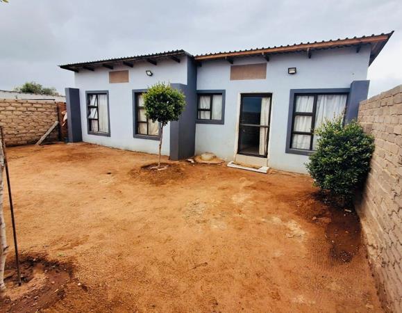 3 200 m² Land