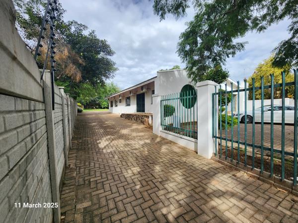 180  m² Commercial space