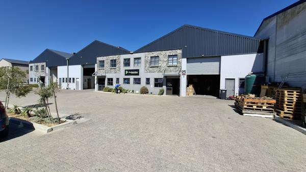 619  m² Industrial space