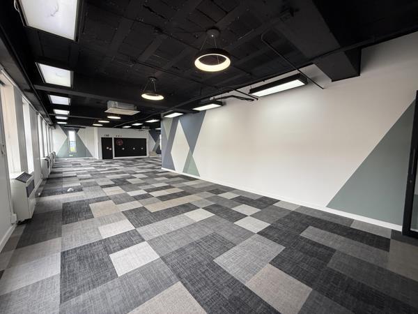 552 m² Commercial space