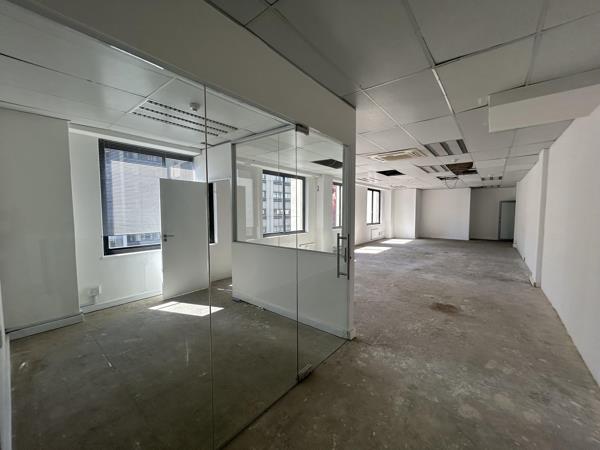 135  m² Commercial space