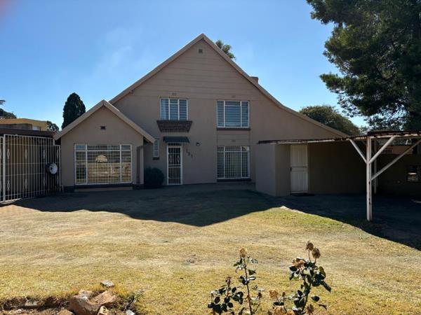 5 Bedroom House