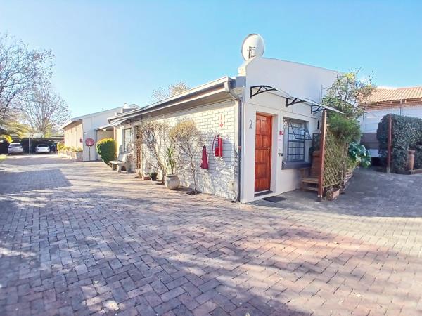 9 Bedroom, Bed and Breakfast