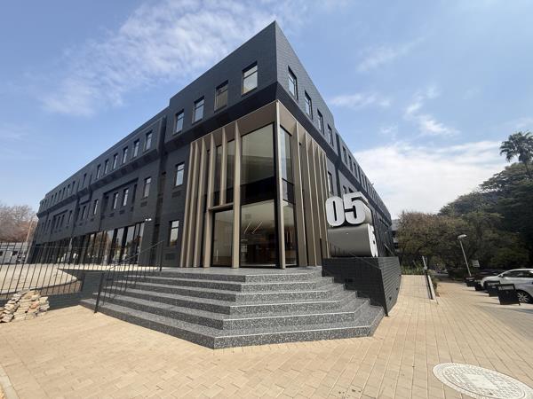 348 m² Commercial space