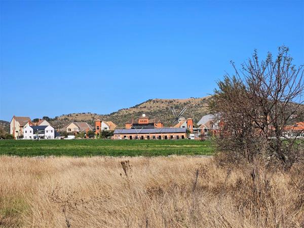 800 m² Land