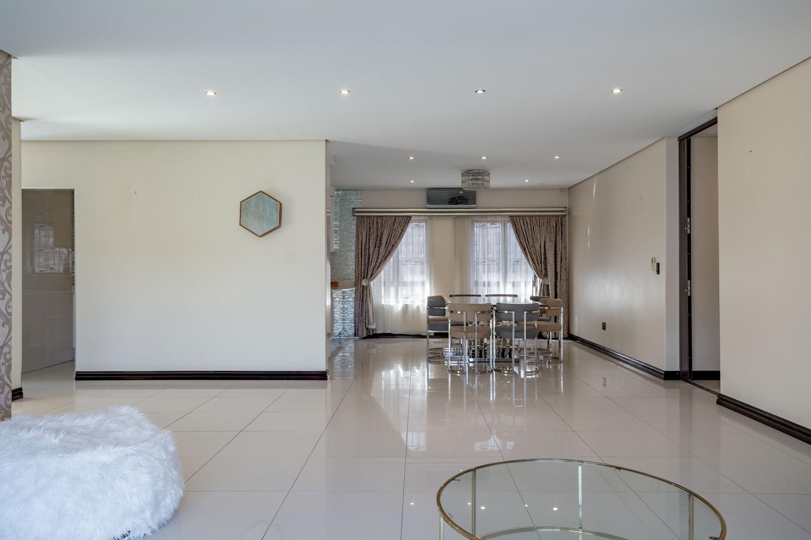 3 Bedroom Simplex for sale in Westville | T5013946 | Private Property