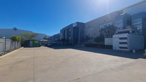 14 861  m² Commercial space