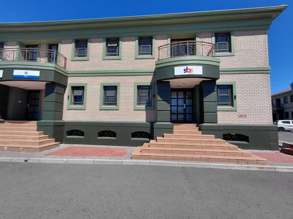 204  m² Commercial space