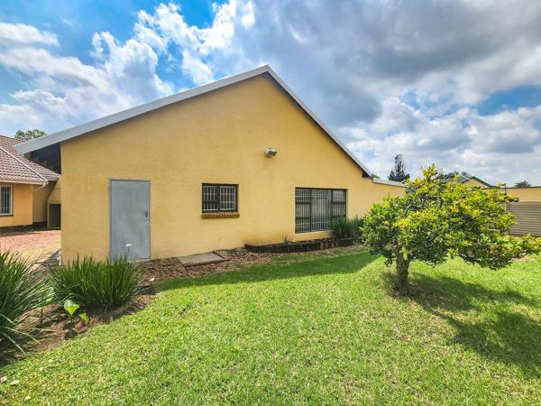 1 762  m² Office Space