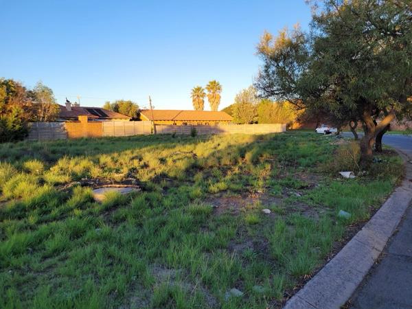1 022 m² Land
