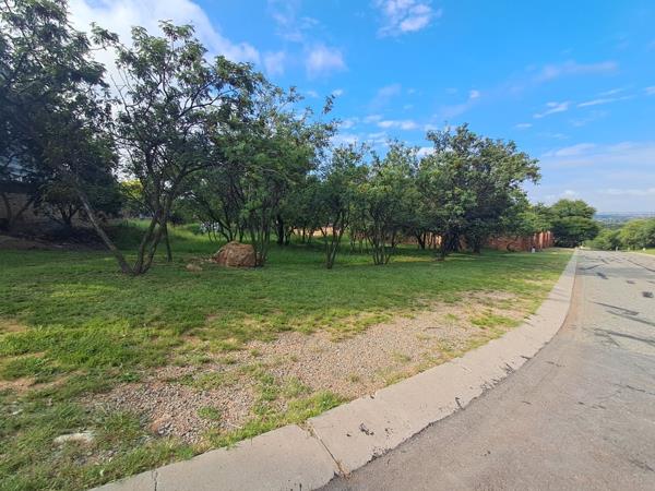 1 480 m² Land