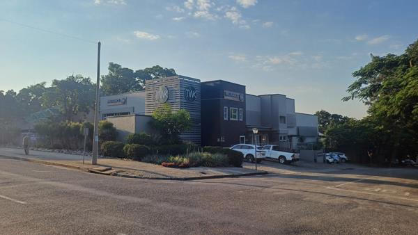 1 000 m² Commercial space