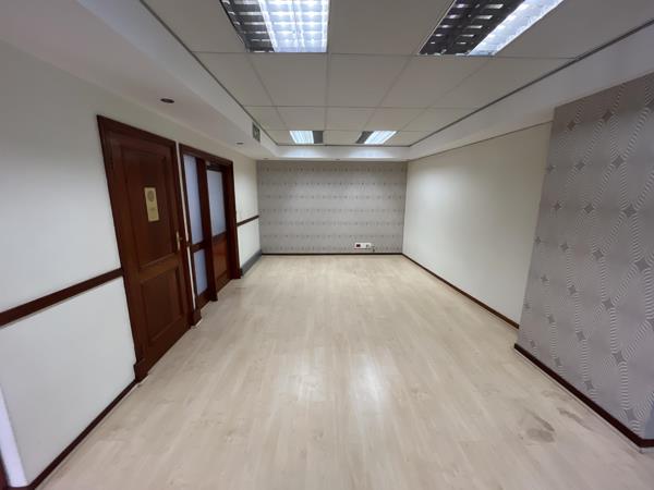 282  m² Commercial space
