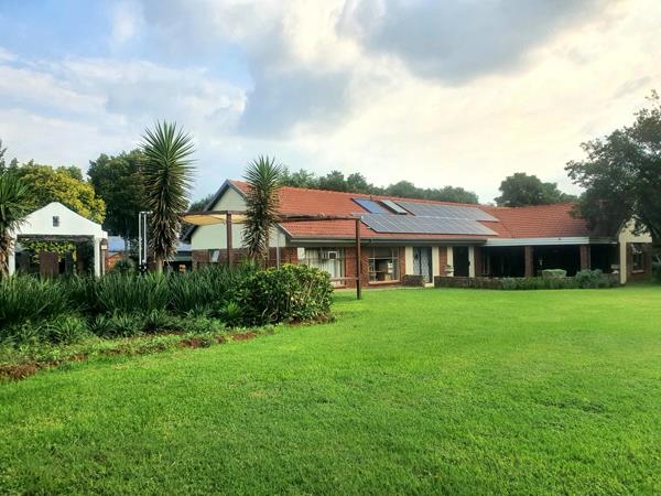 8 565 m² Smallholding