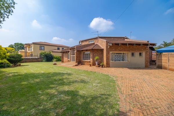 10 Bedroom House