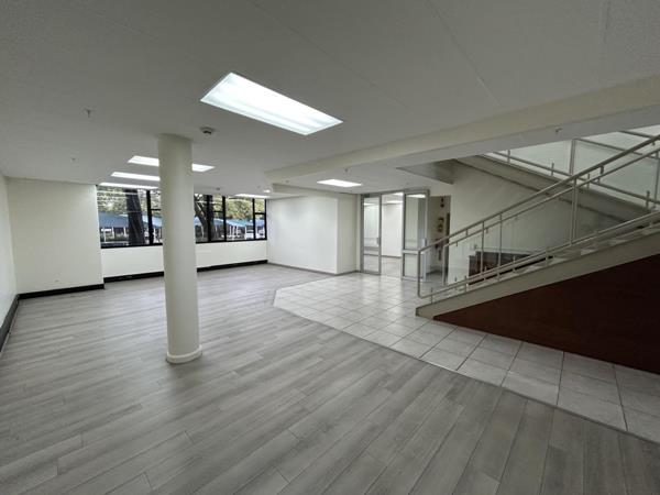 787  m² Office Space