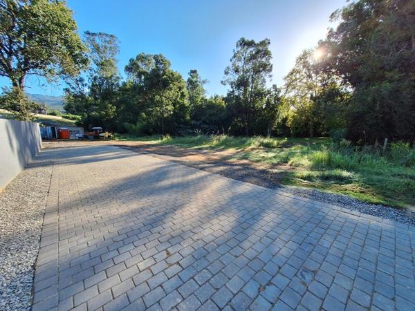 2 007 m² Land