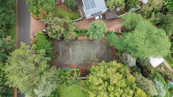 1 010 m² Land