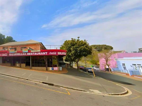 815  m² Commercial space