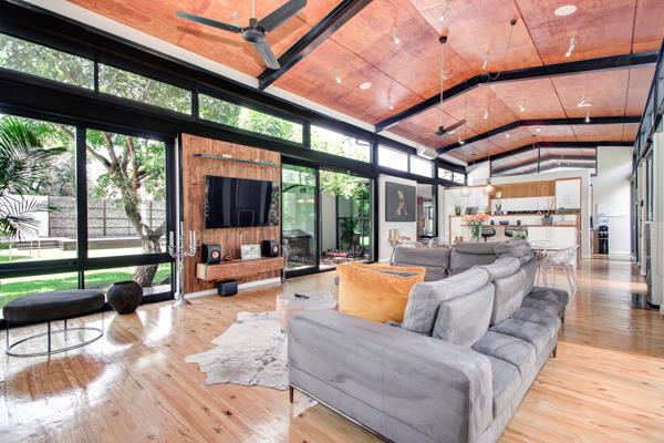 5 Bedroom House