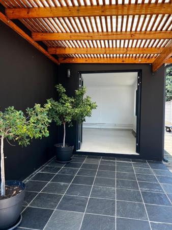 236 m² Commercial space