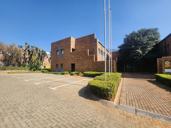544 m² Commercial space
