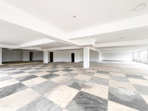 491  m² Retail Space