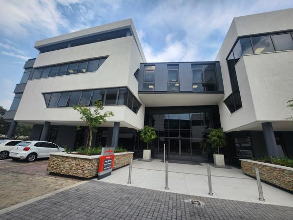 332.7  m² Commercial space