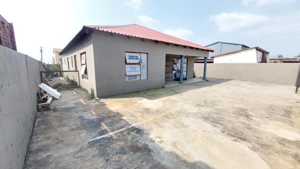 350 m² Office Space