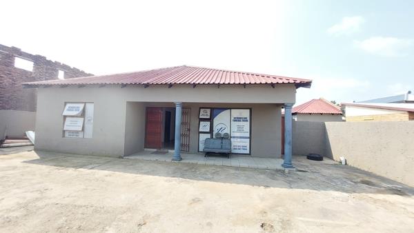 350 m² Office Space