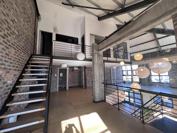 183  m² Commercial space