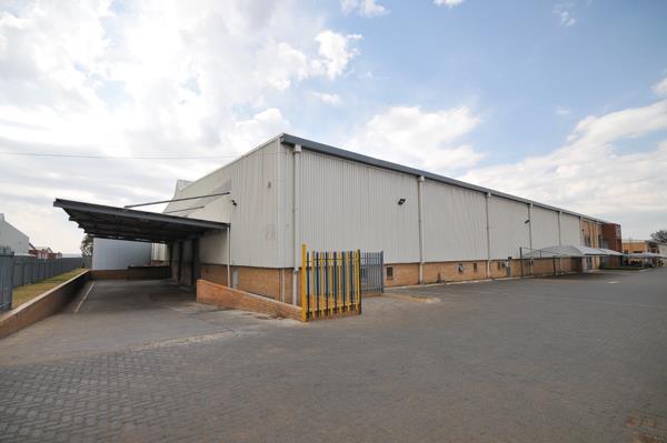 31 856  m² Industrial space