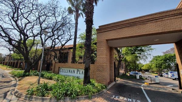 9 429  m² Office Space