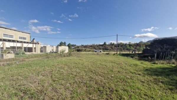 595 m² Land