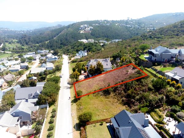 922 m² Land