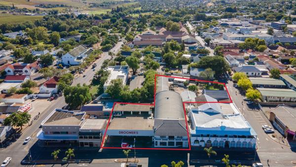 1 835  m² Commercial space