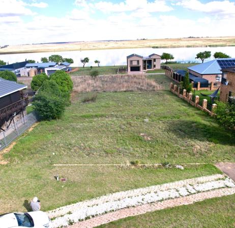 906 m² Land